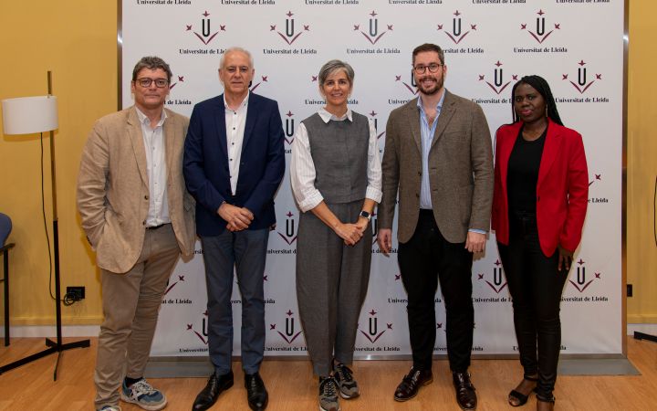 1-La premiada amb membres d'Alumni UdL