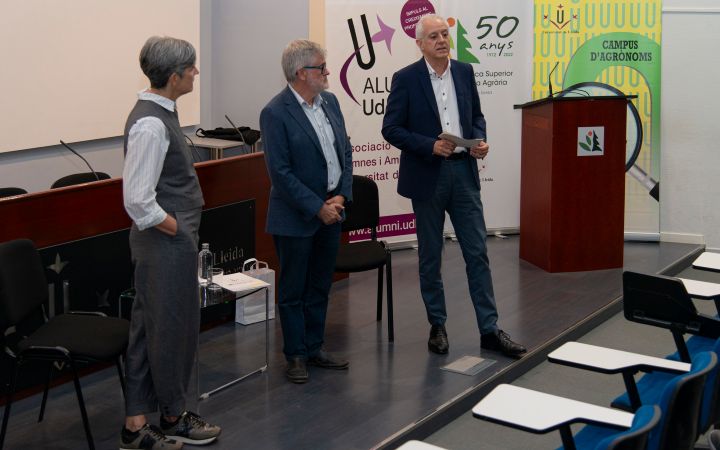 3-El president d'Alumni UdL presenta l'activitat